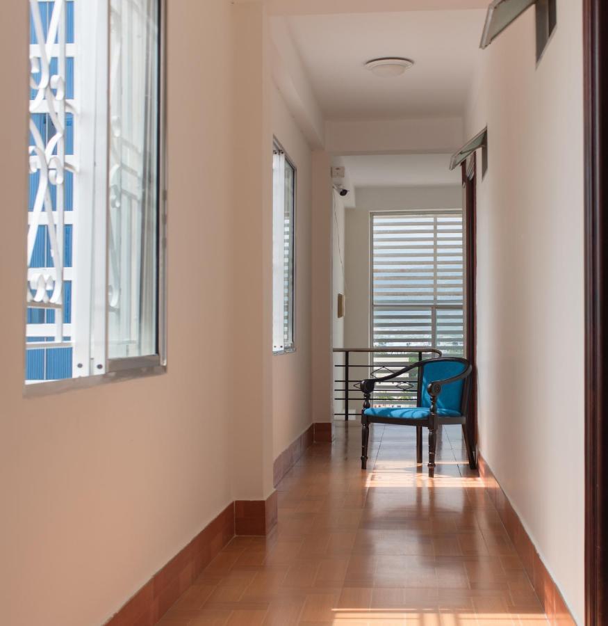Starlight Nha Trang Hotel Bagian luar foto