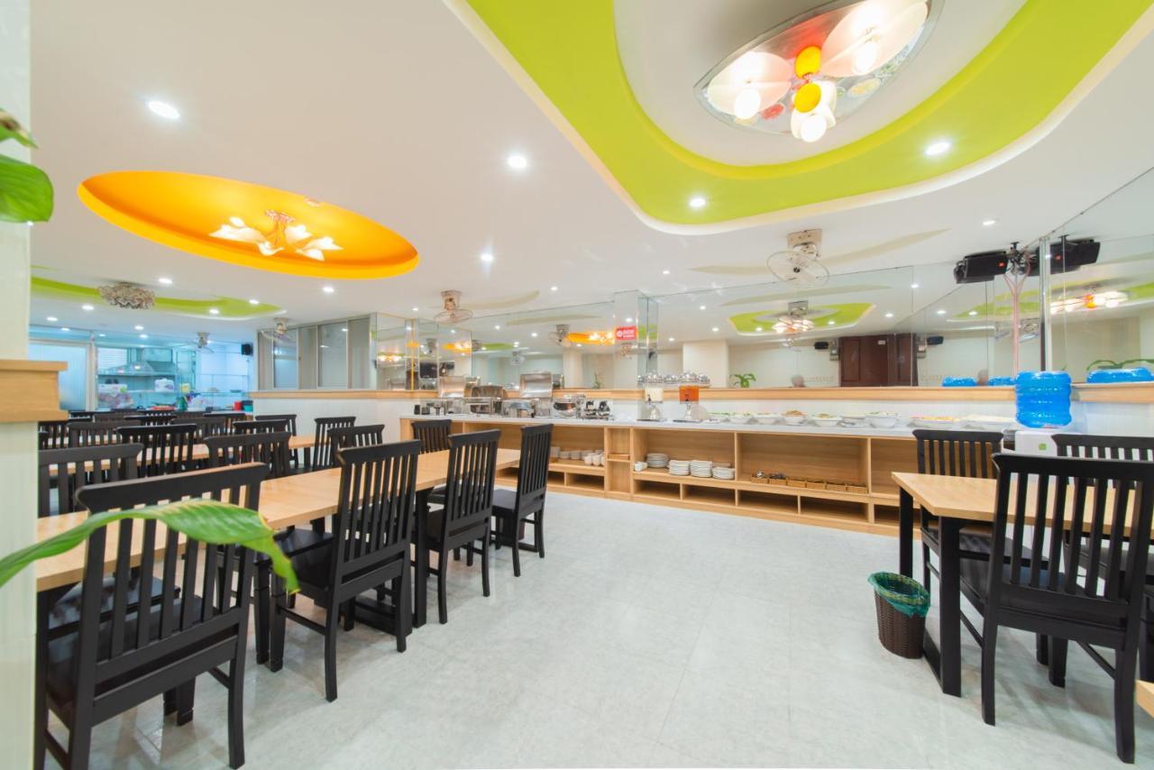 Starlight Nha Trang Hotel Bagian luar foto